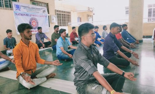 International Yoga Day celebrated in Yashwantrao Chavan College, Koparkhairane<span class="rating-result after_title mr-filter rating-result-6529">			<span class="no-rating-results-text">Your rating was 80%</span>		</span>